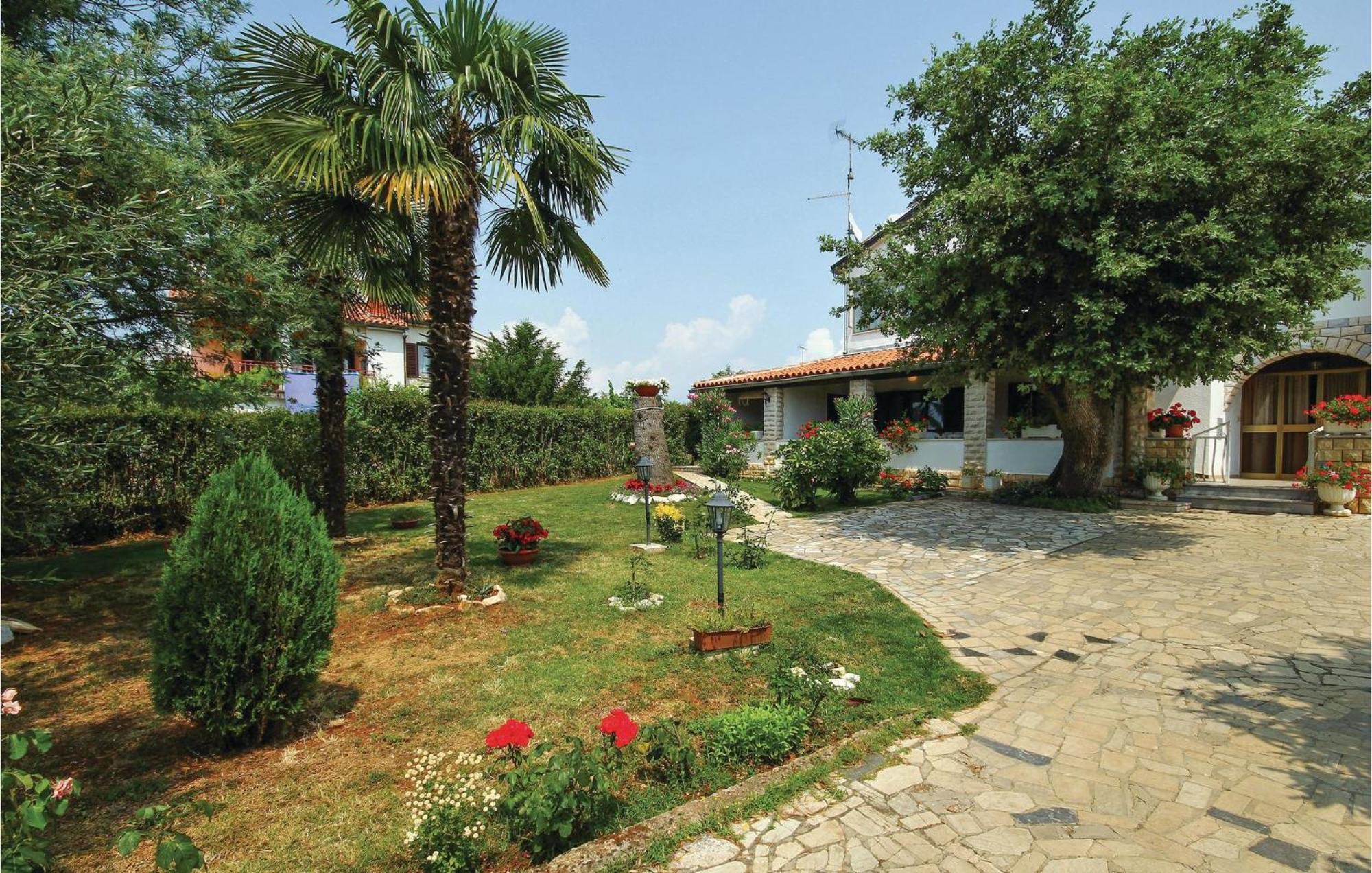 Beautiful Apartment In Porec With Wifi Kültér fotó