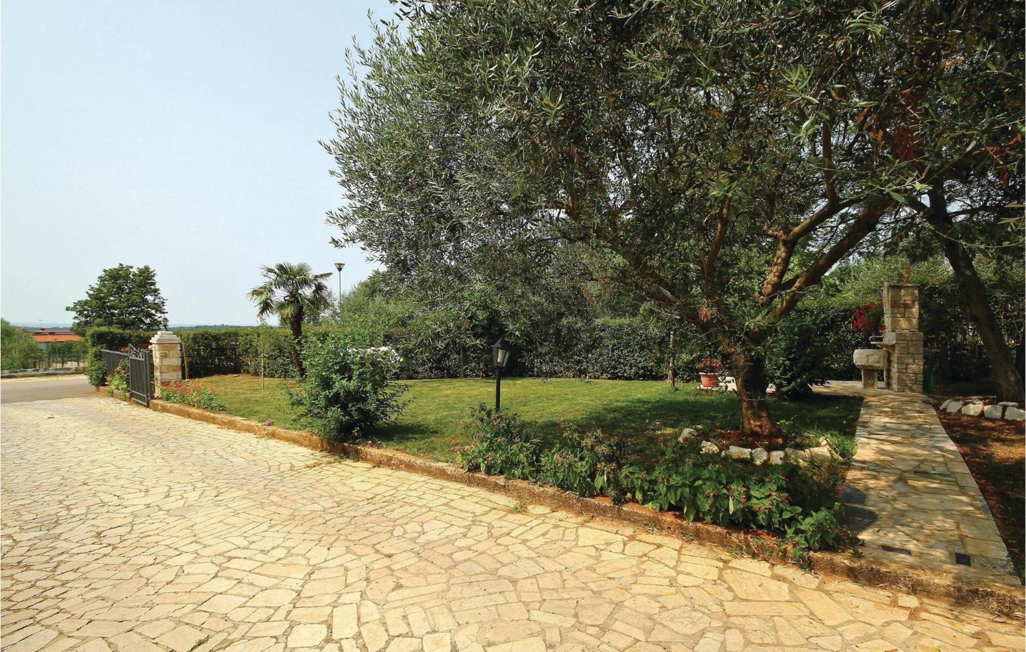 Beautiful Apartment In Porec With Wifi Kültér fotó