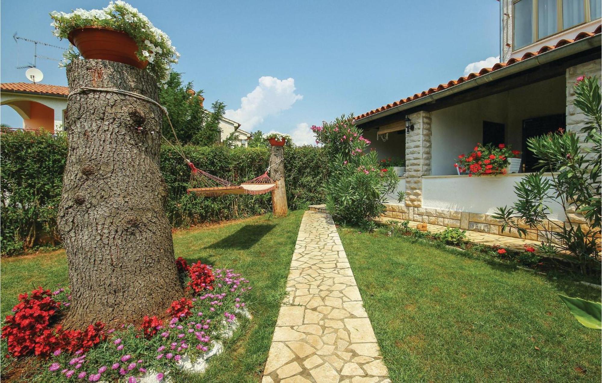 Beautiful Apartment In Porec With Wifi Kültér fotó